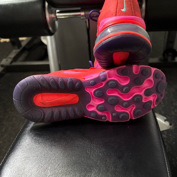 Nike Air Max Red and Pink with Purple Accents - Picture 4 of 5